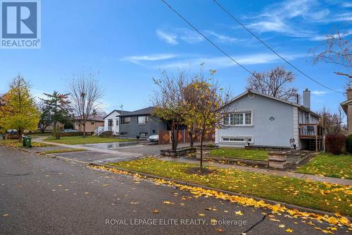 6 Lachine Court, Toronto, ON - Outdoor