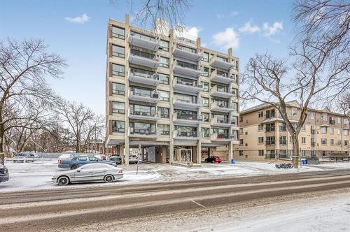 502-811 Grosvenor Ave, Winnipeg, MB 