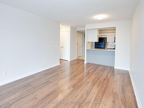 1803-70 Town Centre Crt, Toronto, ON - Indoor Photo Showing Kitchen