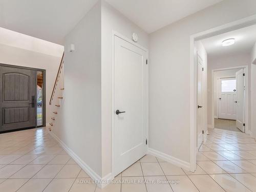 17 Chapais Cres, Toronto, ON - Indoor Photo Showing Other Room