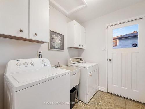 17 Chapais Cres, Toronto, ON - Indoor Photo Showing Laundry Room