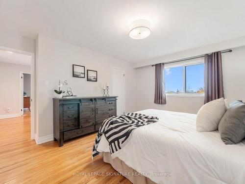 17 Chapais Cres, Toronto, ON - Indoor Photo Showing Bedroom