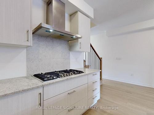 469 Twin Streams Rd, Whitby, ON - Indoor Photo Showing Kitchen