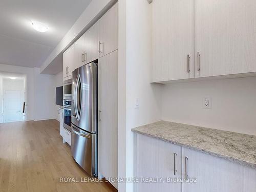 469 Twin Streams Rd, Whitby, ON - Indoor Photo Showing Kitchen