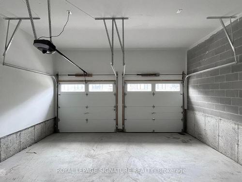 469 Twin Streams Rd, Whitby, ON - Indoor Photo Showing Garage