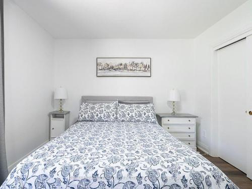 11 Jacinta Dr, Toronto, ON - Indoor Photo Showing Bedroom