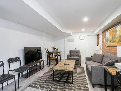 11 Jacinta Dr, Toronto, ON - Indoor Photo Showing Living Room