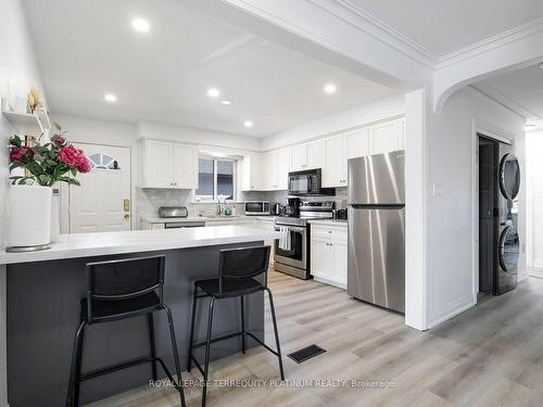 11 Jacinta Dr, Toronto, ON - Indoor Photo Showing Kitchen With Upgraded Kitchen