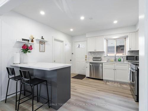 11 Jacinta Dr, Toronto, ON - Indoor Photo Showing Kitchen