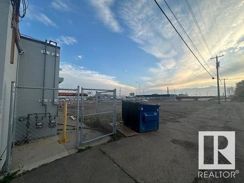 12654 Fort Rd Nw, Edmonton, AB 