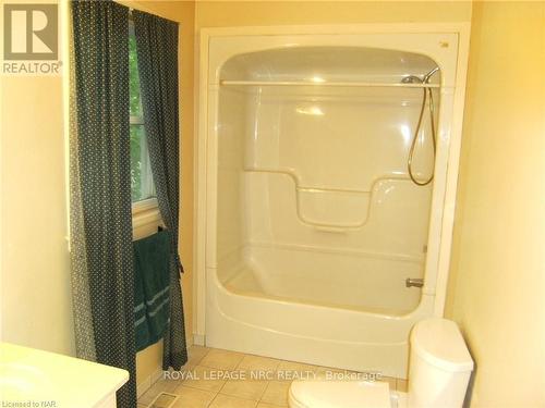 1861 York Road, Niagara-On-The-Lake (106 - Queenston), ON - Indoor Photo Showing Bathroom