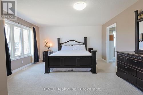 13 Cinnamon Street, Thorold, ON - Indoor Photo Showing Bedroom