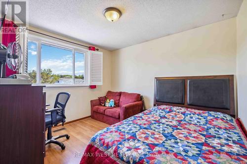 125 Overbank Drive, Oshawa, ON - Indoor Photo Showing Bedroom