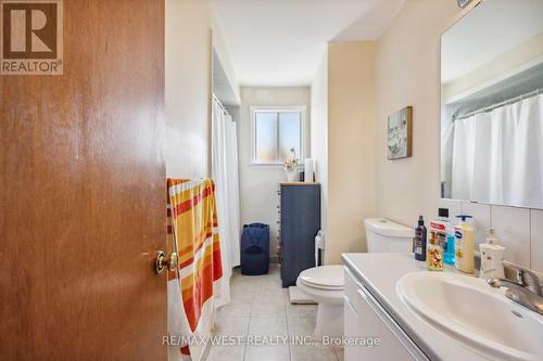 125 Overbank Drive, Oshawa, ON - Indoor Photo Showing Bathroom