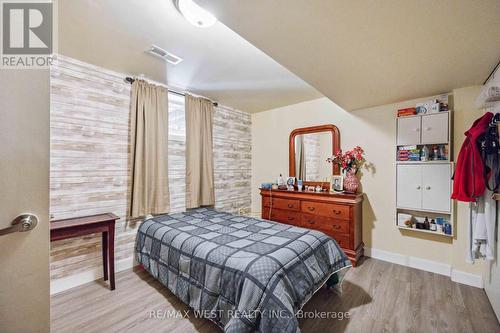 125 Overbank Drive, Oshawa, ON - Indoor Photo Showing Bedroom