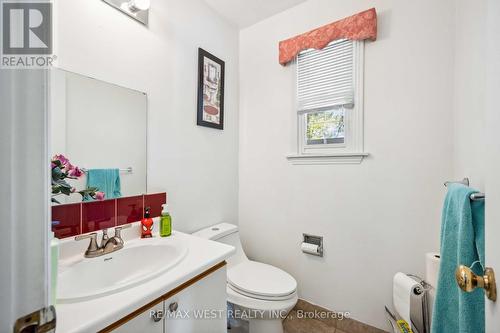 125 Overbank Drive, Oshawa, ON - Indoor Photo Showing Bathroom