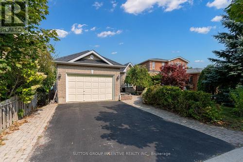 19 Brown Wood Drive, Barrie, ON - Outdoor