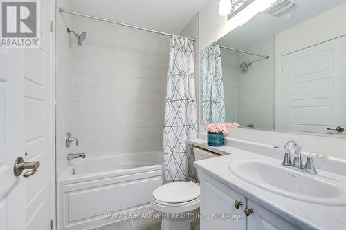 144 Christopher Road, Oakville, ON - Indoor Photo Showing Bathroom