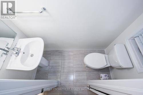 144 Christopher Road, Oakville, ON - Indoor Photo Showing Bathroom