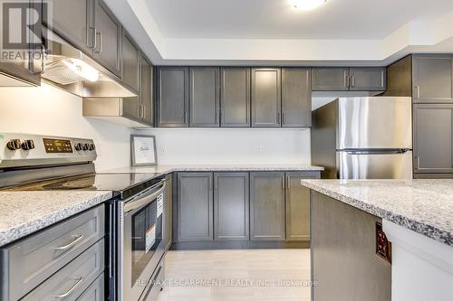 144 Christopher Road, Oakville, ON - Indoor Photo Showing Kitchen With Stainless Steel Kitchen With Upgraded Kitchen