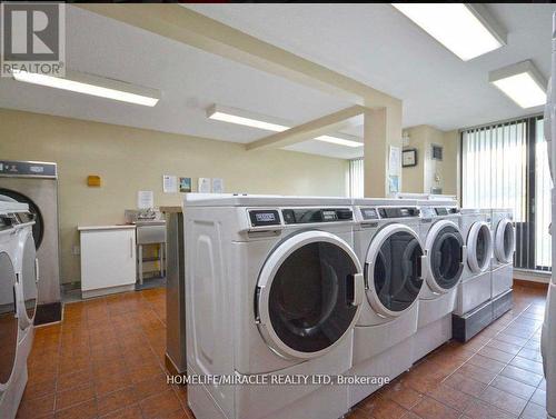 903 - 18 Knightsbridge Road, Brampton, ON - Indoor Photo Showing Laundry Room