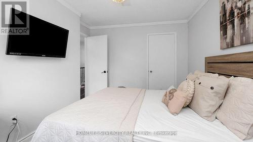 75 Stoneledge Circle, Brampton, ON - Indoor Photo Showing Bedroom