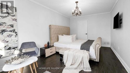 75 Stoneledge Circle, Brampton, ON - Indoor Photo Showing Bedroom