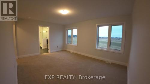 889 Knights Lane, Woodstock, ON - Indoor Photo Showing Other Room