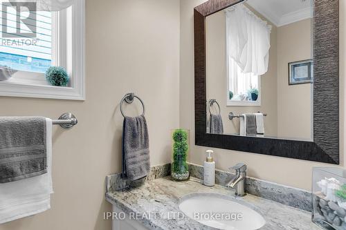 39 Raspberry Lane, Guelph, ON - Indoor Photo Showing Bathroom