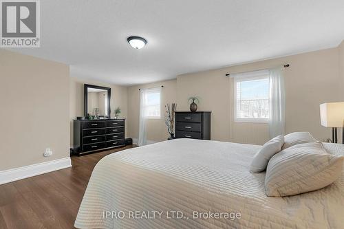 39 Raspberry Lane, Guelph, ON - Indoor Photo Showing Bedroom