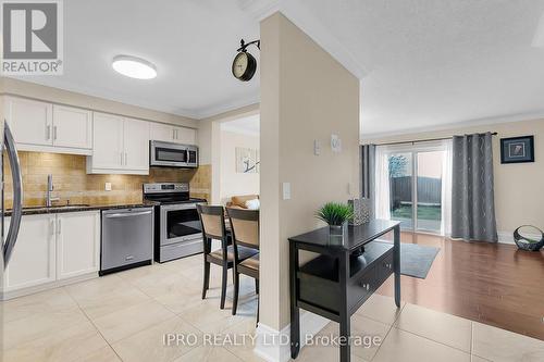 39 Raspberry Lane, Guelph, ON - Indoor Photo Showing Kitchen With Stainless Steel Kitchen