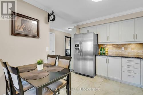 39 Raspberry Lane, Guelph, ON - Indoor Photo Showing Dining Room