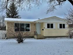 96 Roselawn BAY  Winnipeg, MB R2G 1W6