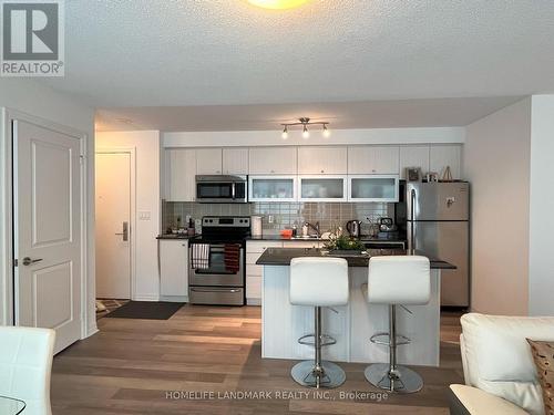 1804 - 2015 Sheppard Avenue E, Toronto, ON - Indoor Photo Showing Kitchen