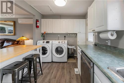 262 Wesley Street, North Bay, ON - Indoor Photo Showing Laundry Room