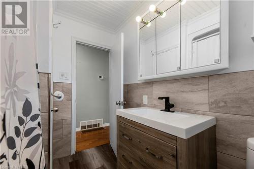 262 Wesley Street, North Bay, ON - Indoor Photo Showing Bathroom