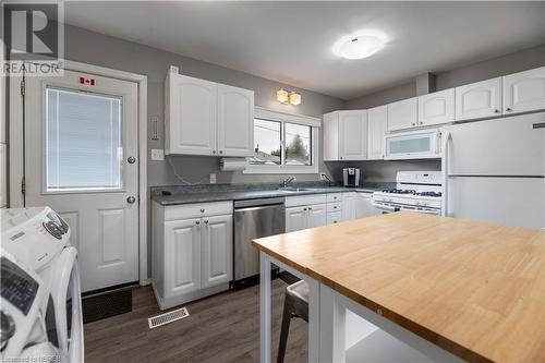 262 Wesley Street, North Bay, ON - Indoor Photo Showing Kitchen