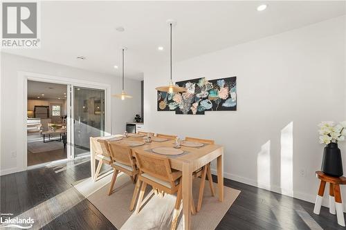 1343 Walkers Point Road, Muskoka Lakes, ON - Indoor Photo Showing Dining Room