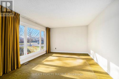 629 Gardenvale Road, Ottawa, ON - Indoor Photo Showing Other Room