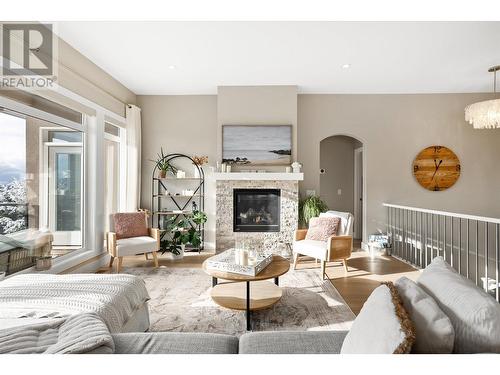 1072 Aurora Heights, West Kelowna, BC - Indoor Photo Showing Living Room With Fireplace