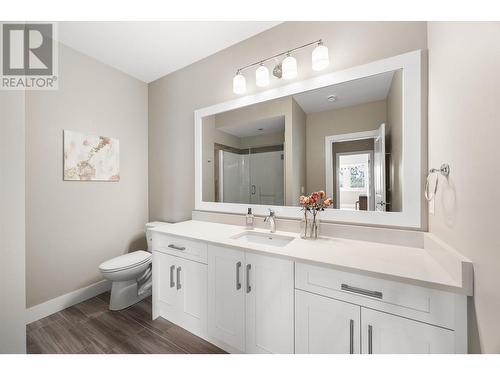 1072 Aurora Heights, West Kelowna, BC - Indoor Photo Showing Bathroom