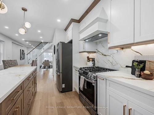 131 Maplewood Ave, Toronto, ON - Indoor Photo Showing Kitchen With Upgraded Kitchen