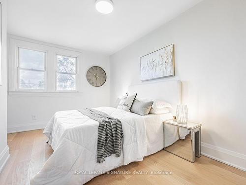 131 Maplewood Ave, Toronto, ON - Indoor Photo Showing Bedroom