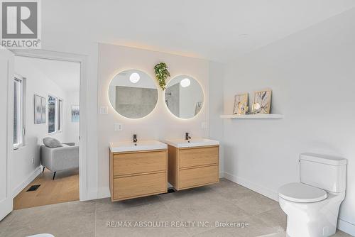 139 Winther Avenue, Ottawa, ON - Indoor Photo Showing Bathroom