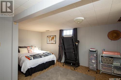 201 27Th Street, Battleford, SK - Indoor Photo Showing Bedroom