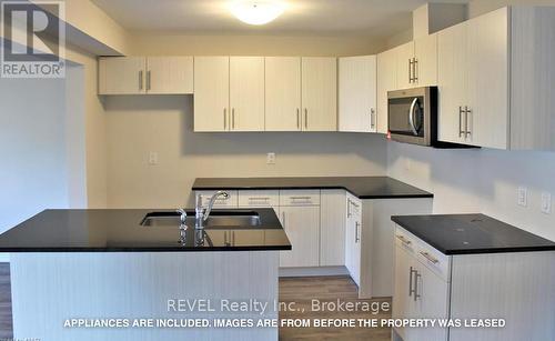 7 Hawthorn Avenue, Thorold, ON - Indoor Photo Showing Kitchen