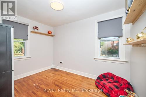 5737 Brookfield Avenue, Niagara Falls, ON - Indoor Photo Showing Other Room