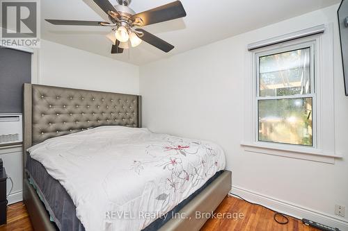 5737 Brookfield Avenue, Niagara Falls, ON - Indoor Photo Showing Bedroom