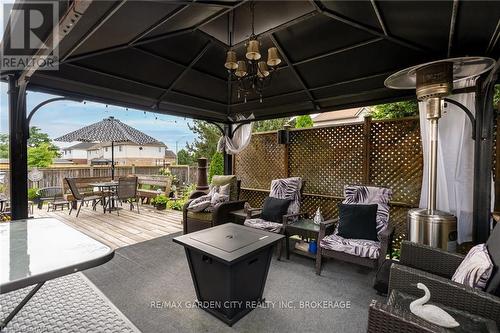 1 Shaver Road, St. Catharines (462 - Rykert/Vansickle), ON - Outdoor With Deck Patio Veranda With Exterior