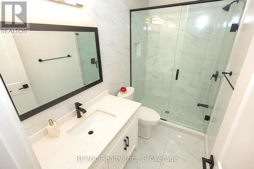 200 Snyders Avenue, Central Elgin, ON - Indoor Photo Showing Bathroom